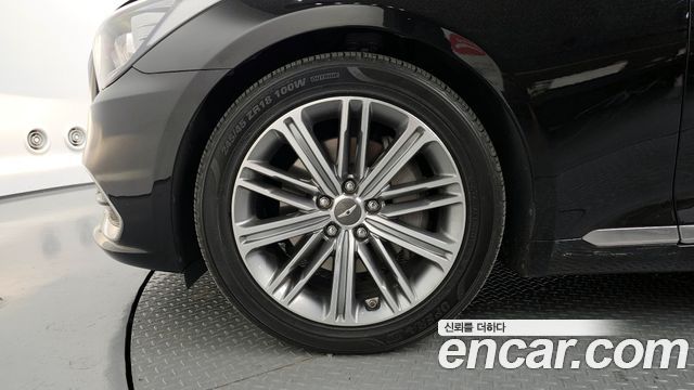 Genesis G80 2017 — photo 18