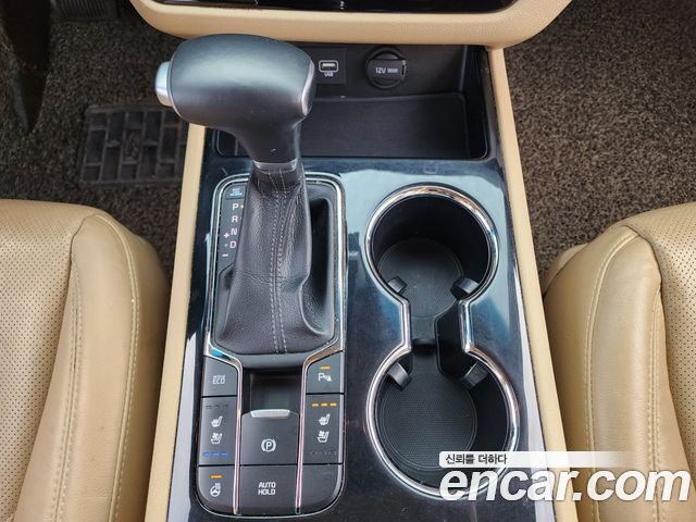 Kia Canival 2019 — photo 12