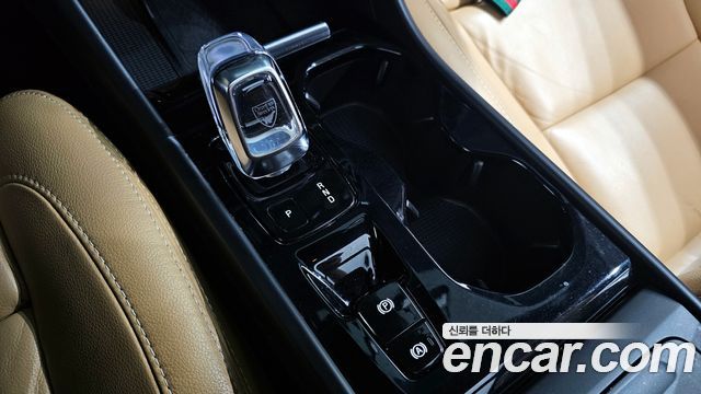 Volvo XC40 2020 — photo 12