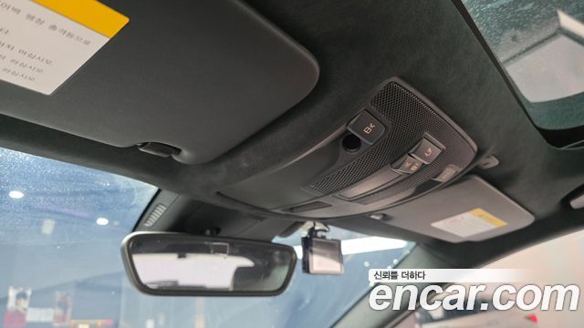 Infiniti Q30 2017 — photo 27