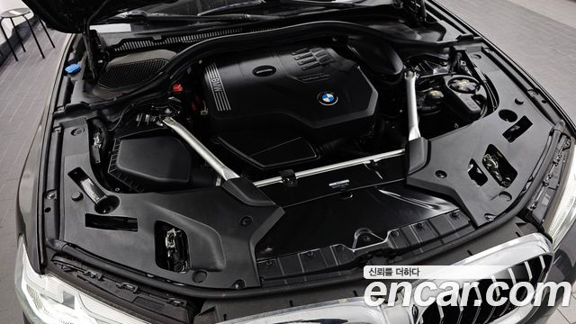 BMW 5-Series 2022 — photo 6