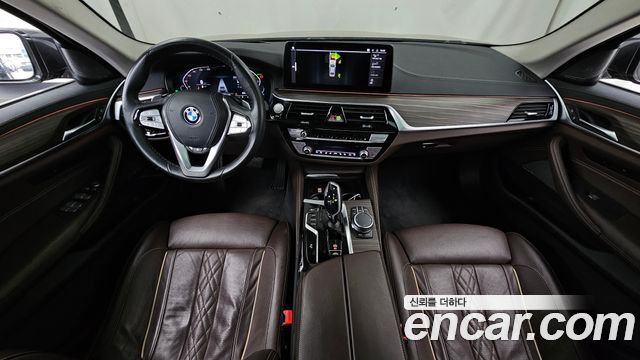 BMW 5-Series 2022 — photo 7