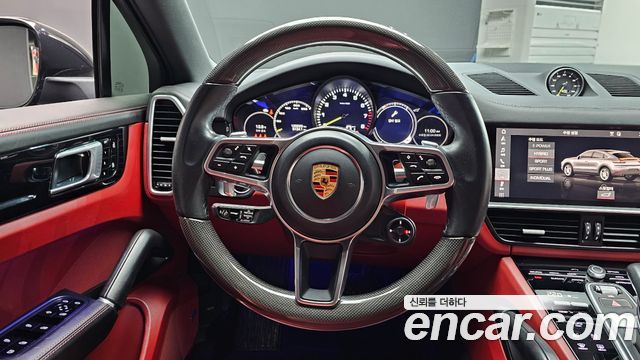 Porsche Cayenne 2021 — photo 19