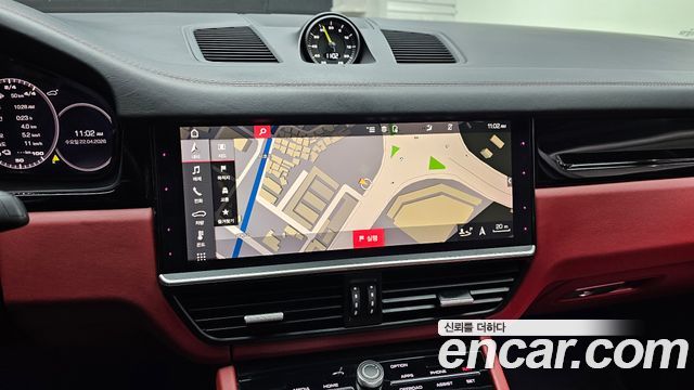 Porsche Cayenne 2021 — photo 20