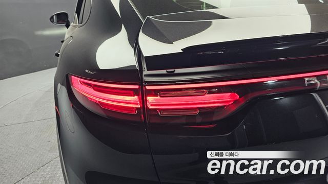 Porsche Cayenne 2021 — photo 9