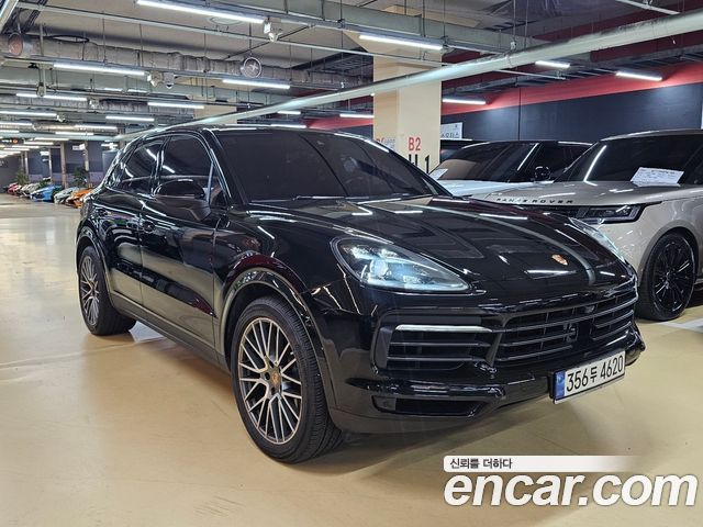 Porsche Cayenne 2023 — photo 3