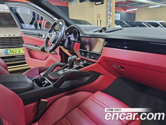 Porsche Cayenne 2023 — photo 13