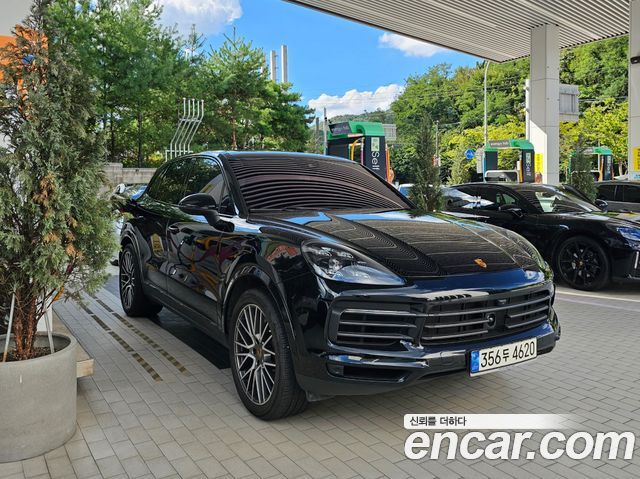 Porsche Cayenne 2023 — photo 18