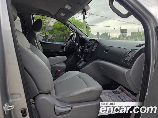 Hyundai Starex 2013 — photo 8