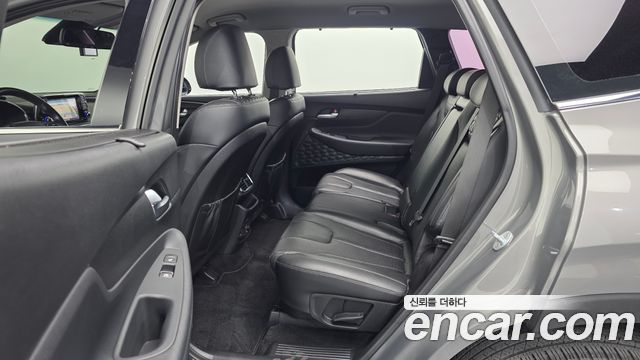 Hyundai Santafe 2019 — photo 12