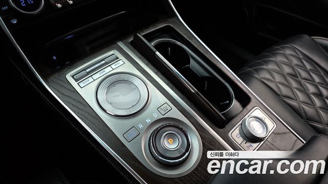 Genesis GV80 2020 — photo 12