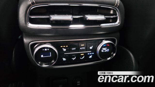 Genesis GV80 2020 — photo 25