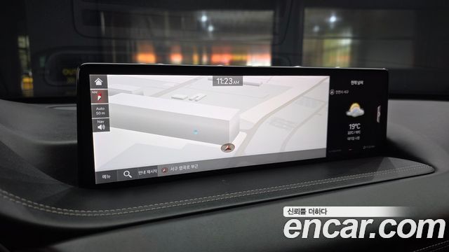 Genesis GV80 2020 — photo 28