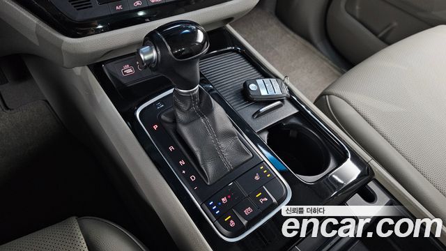 Kia Canival 2015 — photo 12