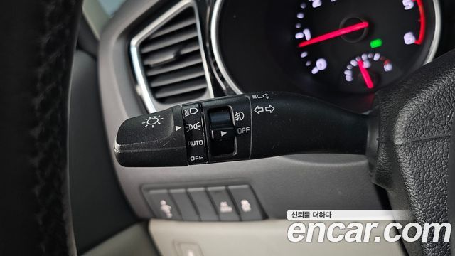 Kia Canival 2015 — photo 25