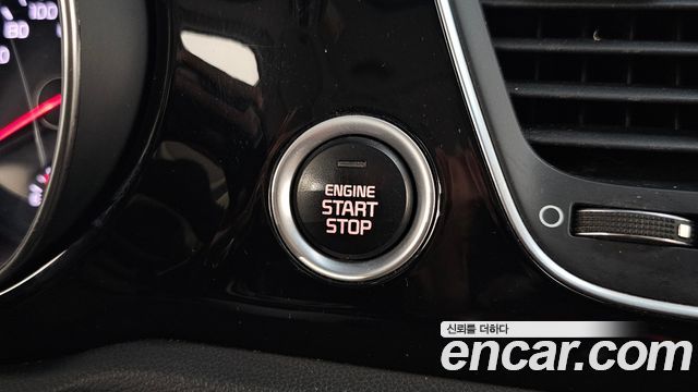 Kia Canival 2015 — photo 30