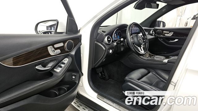 Mercedes-Benz GLC-Class 2020 — photo 10