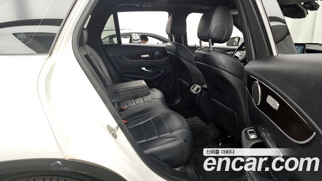 Mercedes-Benz GLC-Class 2020 — photo 12
