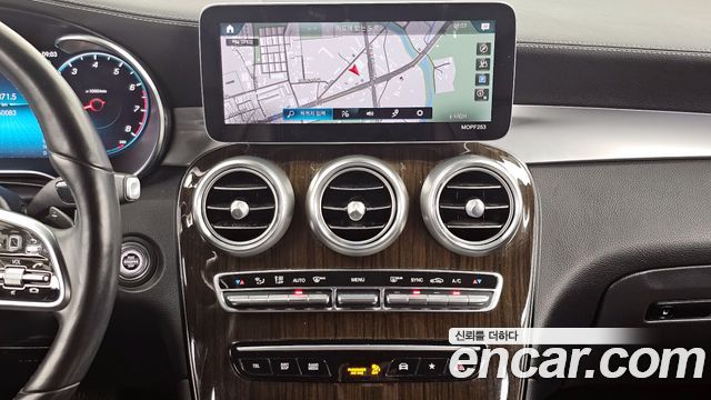 Mercedes-Benz GLC-Class 2020 — photo 14