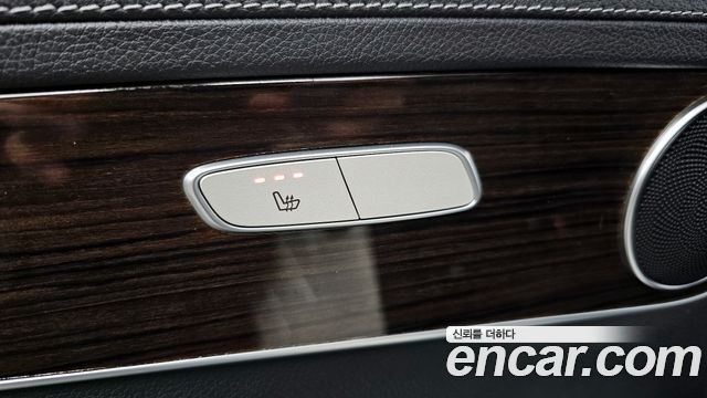 Mercedes-Benz GLC-Class 2020 — photo 18