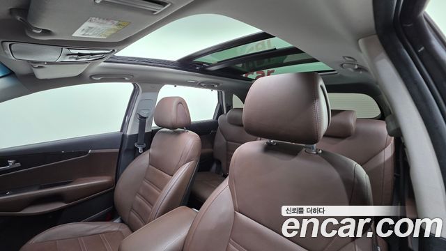 Kia Sorento 2015 — photo 11
