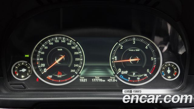 BMW 5-Series 2013 — photo 8