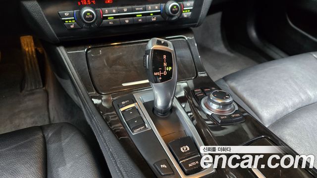 BMW 5-Series 2013 — photo 9