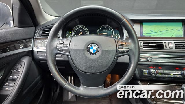 BMW 5-Series 2013 — photo 13