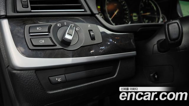 BMW 5-Series 2013 — photo 14