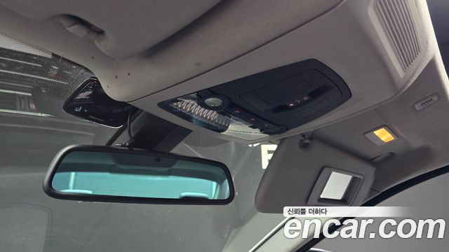 BMW 5-Series 2013 — photo 20