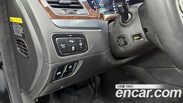 Hyundai Equus 2015 — photo 16