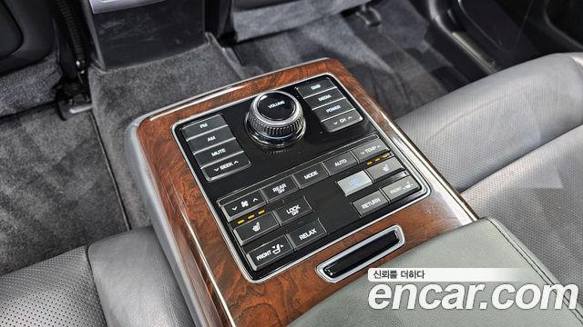 Hyundai Equus 2015 — photo 19