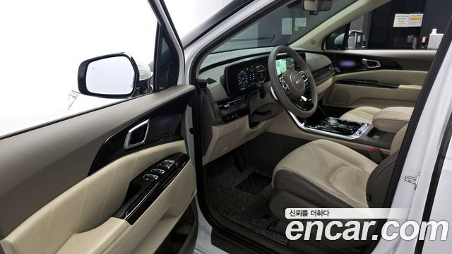 Kia Canival 2023 — photo 13
