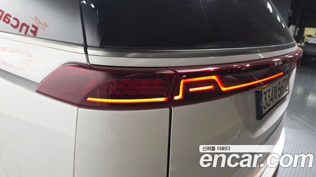 Kia Canival 2023 — photo 9