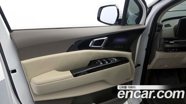 Kia Canival 2023 — photo 14