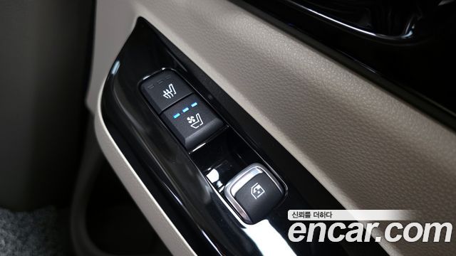 Kia Canival 2023 — photo 30