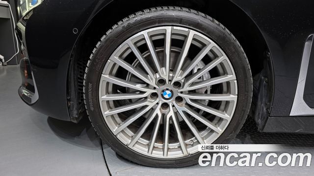 BMW 7-Series 2022 — photo 5