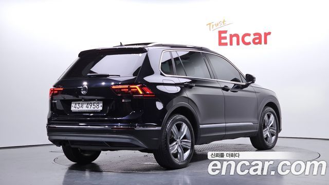 Volkswagen Tiguan 2018 — photo 2