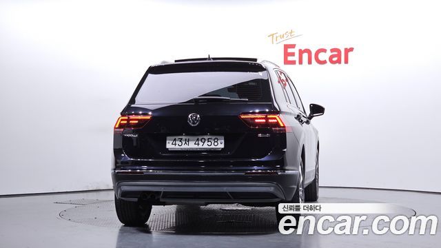 Volkswagen Tiguan 2018 — photo 4