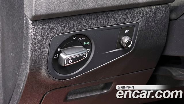 Volkswagen Tiguan 2018 — photo 15