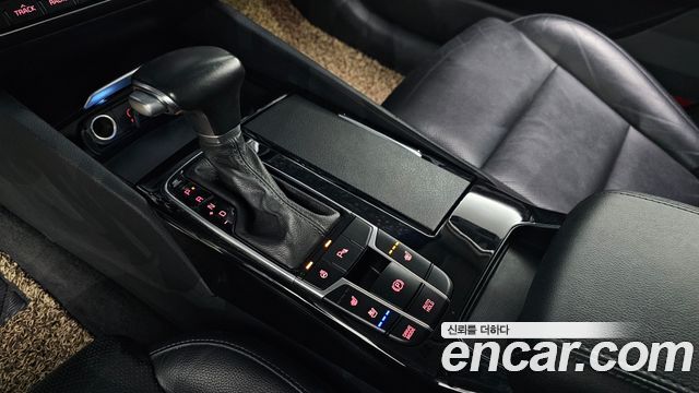 Kia K7 2017 — photo 9
