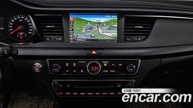 Kia K7 2017 — photo 13