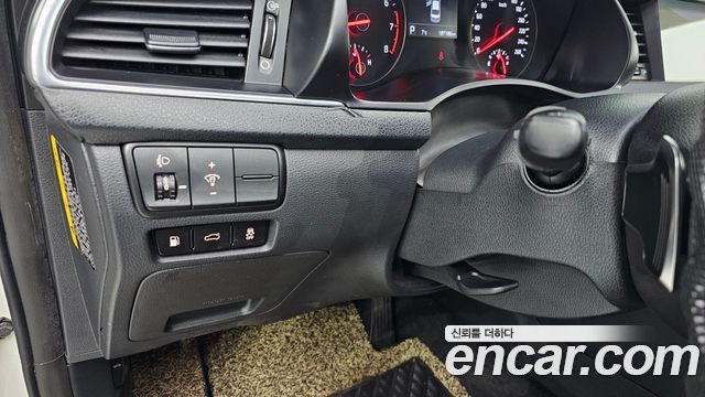 Kia K7 2017 — photo 17