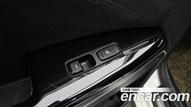 Kia K7 2017 — photo 19
