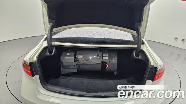 Kia K7 2017 — photo 20