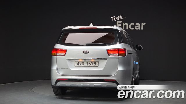 Kia Canival 2015 — photo 4
