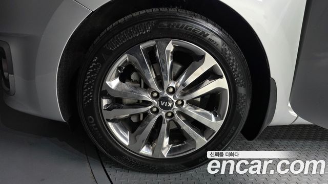Kia Canival 2015 — photo 5