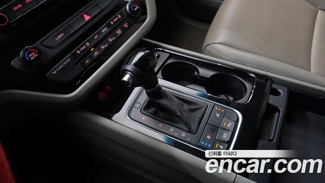 Kia Canival 2015 — photo 9