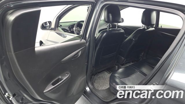 Chevrolet Korea Spark 2017 — photo 11