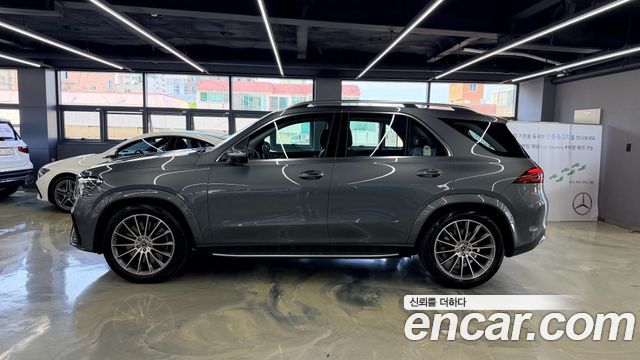 Mercedes-Benz GLE-Class 2025 — photo 3